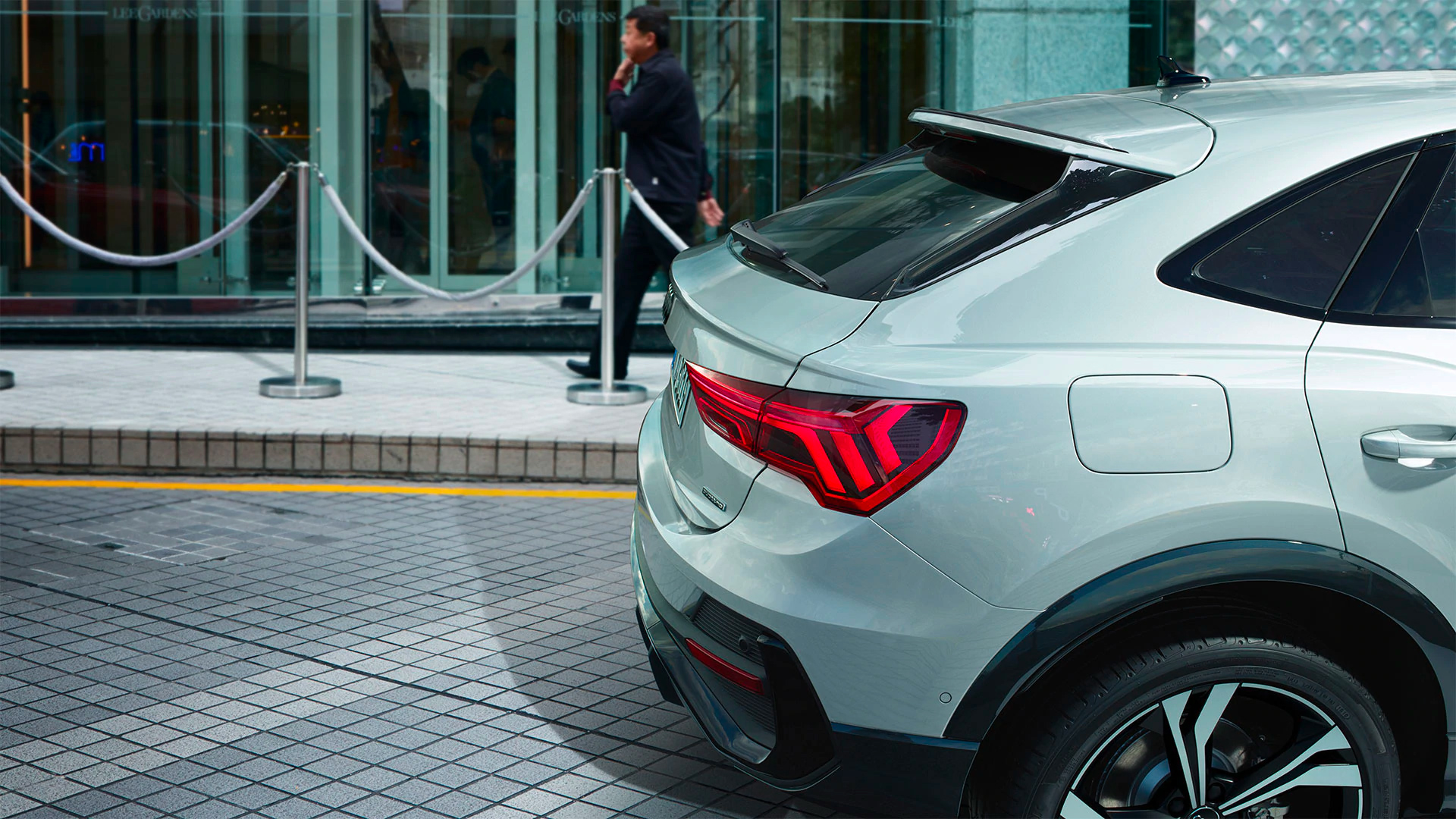 Audi Q3 Chronos gray